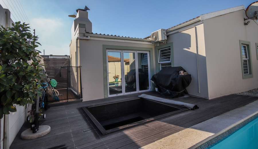 3 Bedroom Property for Sale in Parklands East Western Cape